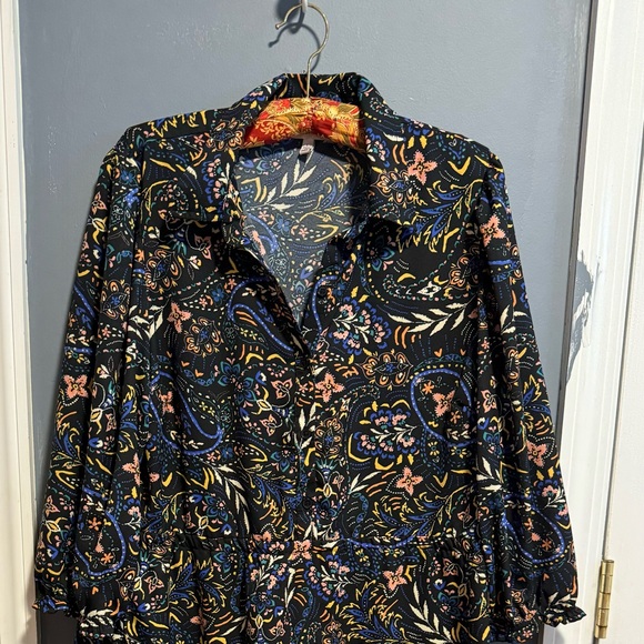Dresses & Skirts - Floral dress. Made in India. Harlow & Rose. Size L. Polyester.